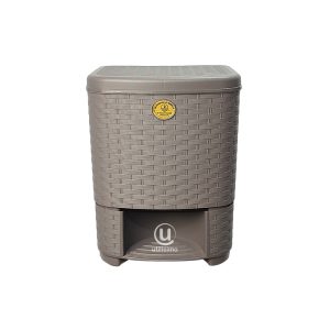 CESTO TIPO RATTAN CON PEDAL 15L LA ARDILLA | utilísimo®